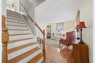 19 Indian Hill Rd, Woburn, MA 01801 - Photo 5