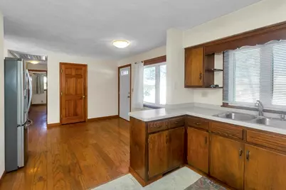 30 Llewellyn Dr, Westfield, MA 01085 - Photo 3