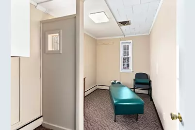 990 Pleasant St, Brockton, MA 02301 - Photo 17