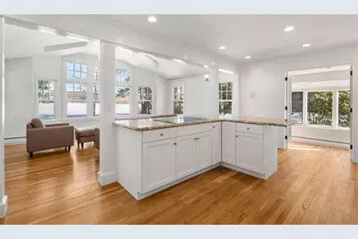 31 College Road, Wellesley, MA 02482 - Photo 7