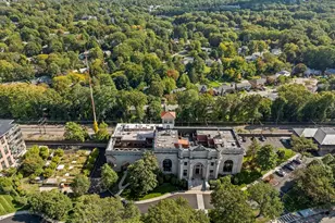 2420 Beacon St, Boston, MA 02467 - Photo 33