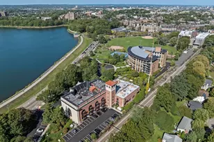 2420 Beacon St, Boston, MA 02467 - Photo 37