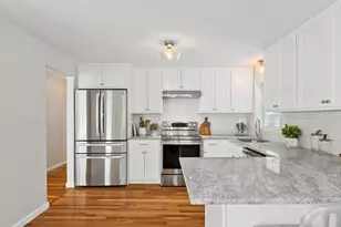 119 Van Norden Rd, Reading, MA 01867 - Photo 9