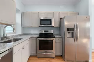 2 Woodbine St, Boston, MA 02119 - Photo 9