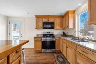 16 Town Neck Rd, Sandwich, MA 02563 - Photo 5