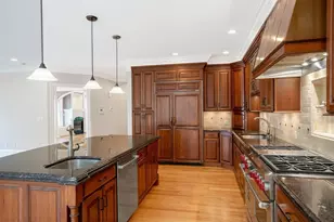 52 N Border Rd, Winchester, MA 01890 - Photo 23