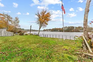 91 Agawam Lake Shore Dr, Wareham, MA 02571 - Photo 5