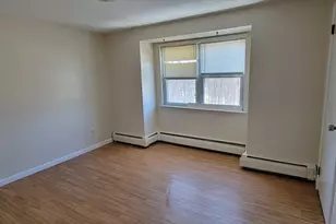 668 Robbins Ave, Dracut, MA 01826 - Photo 7