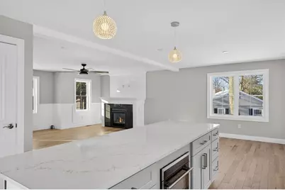 3 Earle St, Fairhaven, MA 02739 - Photo 9