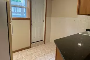 8 A Boylston, Worcester, MA 01605 - Photo 5