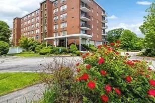 20 Hammond Pond Pkwy, Newton, MA 02467 - Photo 19