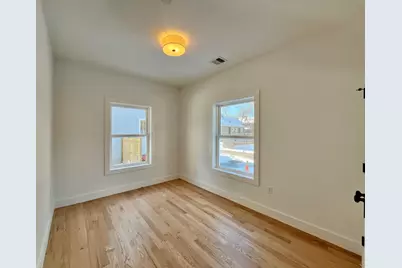 140 Arlington St #3, Medford, MA 02155 - Photo 3