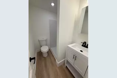 885 E Broadway, Boston, MA 02127 - Photo 9