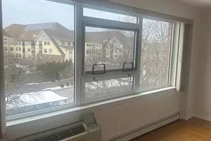 10 Hammond Pond Pkwy, Newton, MA 02467 - Photo 9