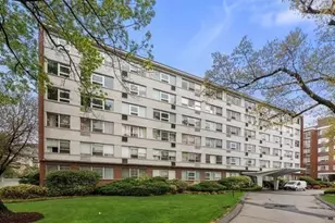 10 Hammond Pond Pkwy, Newton, MA 02467 - Photo 3