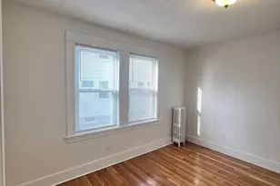 29 Harriet St, Boston, MA 02135 - Photo 7