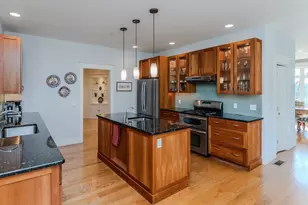 60 Red Gate Ln, Amherst, MA 01002 - Photo 9