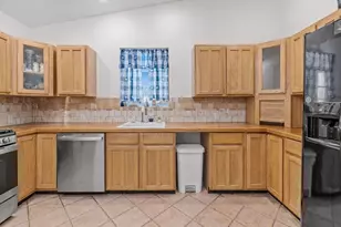 570 Shawmut Ave, New Bedford, MA 02740 - Photo 15