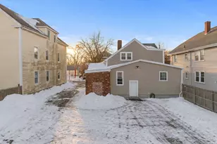 570 Shawmut Ave, New Bedford, MA 02740 - Photo 9