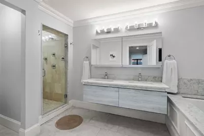 6 Henchman St #4-6, Boston, MA 02113 - Photo 23