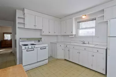 54 Dudley St, Springfield, MA 01095 - Photo 15