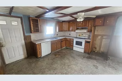 118 Wait, Springfield, MA 01104 - Photo 15