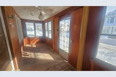 118 Wait, Springfield, MA 01104 - Photo 5