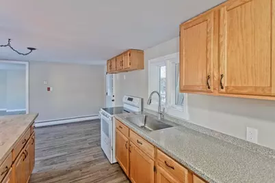 22 Crawford St, Palmer, MA 01069 - Photo 5