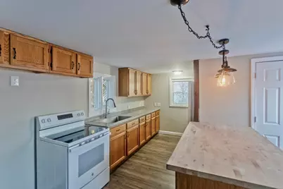 22 Crawford St, Palmer, MA 01069 - Photo 3