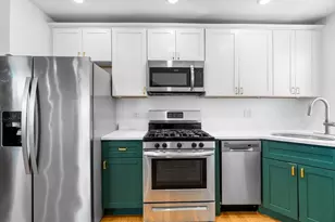 13 Howard Pl, Boston, MA 02125 - Photo 3