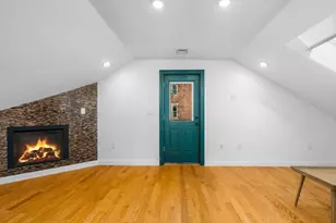 13 Howard Pl, Boston, MA 02125 - Photo 5