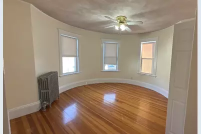 18 Bigelow St #3, Boston, MA 02135 - Photo 5