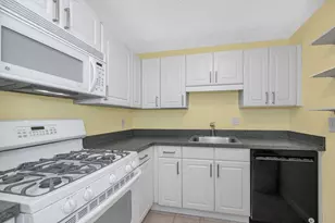 351 Pawtucket Blvd, Lowell, MA 01854 - Photo 3