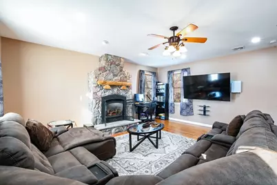 46 Lilac Ave, Somerset, MA 02726 - Photo 5