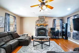 46 Lilac Ave, Somerset, MA 02726 - Photo 3