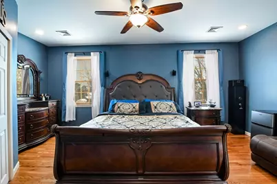 46 Lilac Ave, Somerset, MA 02726 - Photo 7