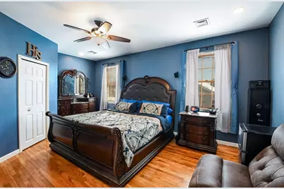 46 Lilac Ave, Somerset, MA 02726 - Photo 5