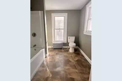 41 Lynwood Ave, Holyoke, MA 01040 - Photo 7