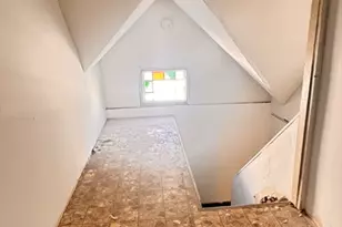 41 Lynwood Ave, Holyoke, MA 01040 - Photo 33