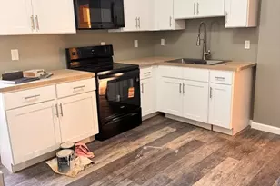 41 Lynwood Ave, Holyoke, MA 01040 - Photo 29