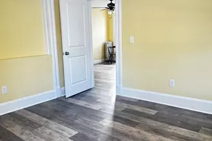 41 Lynwood Ave, Holyoke, MA 01040 - Photo 15