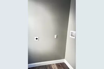 41 Lynwood Ave, Holyoke, MA 01040 - Photo 9