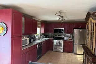 827 Pike Ave, Attleboro, MA 02703 - Photo 3