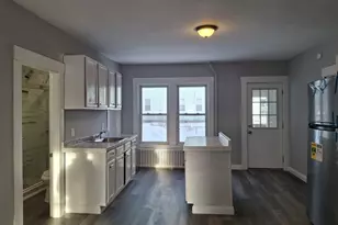 14 Florence St, Leominster, MA 01453 - Photo 3