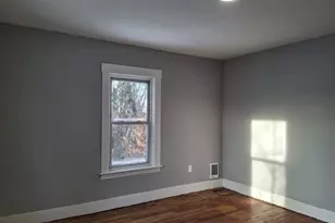 14 Florence St, Leominster, MA 01453 - Photo 9