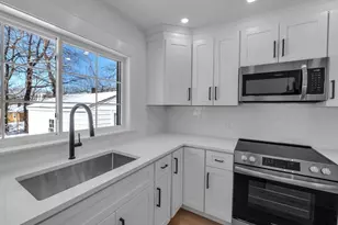 4 Hancock St, Shrewsbury, MA 01545 - Photo 15