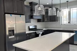 81 Crystal Brook Dr, Springfield, MA 01118 - Photo 9