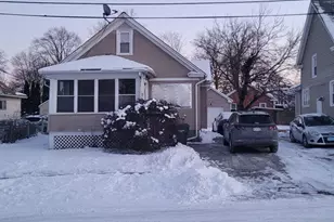 17 Bushwick Pl, Springfield, MA 01109 - Photo 1