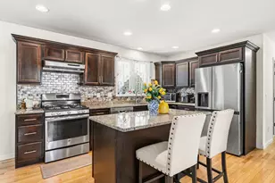 181 Tarkiln Pl, New Bedford, MA 02745 - Photo 5