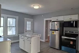 14 Florence St, Leominster, MA 01453 - Photo 1